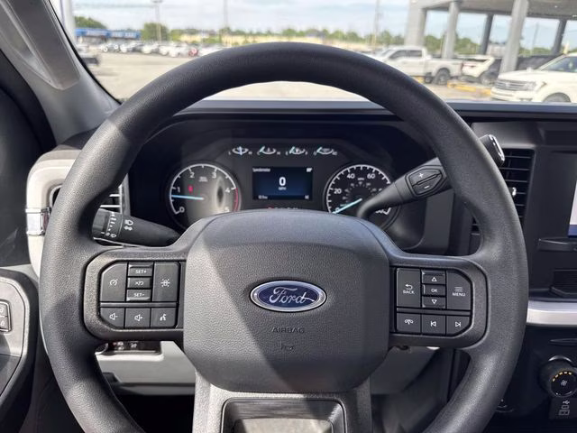 2026 Oxford White Ford Super Duty F-450 DRW XL 4X4 Chassis