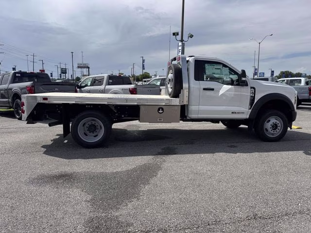 2026 Oxford White Ford Super Duty F-450 DRW XL 4X4 Chassis