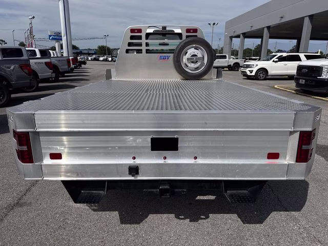 2026 Oxford White Ford Super Duty F-450 DRW XL 4X4 Chassis