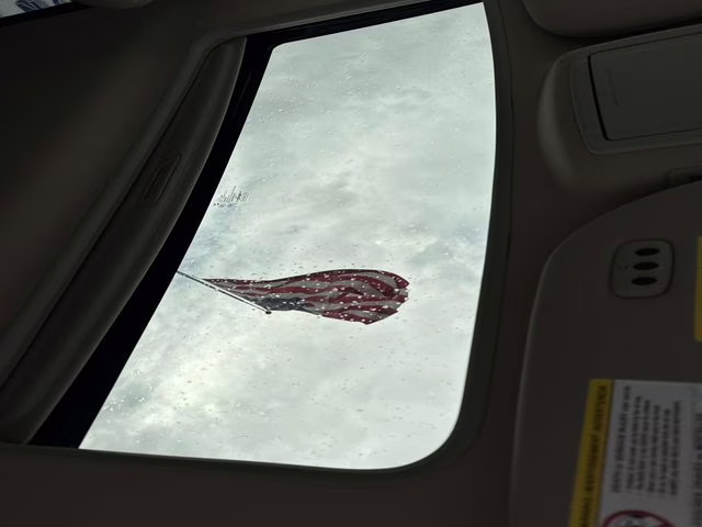 2017 White Platinum Clearcoat Lincoln Navigator L Select RWD SUV