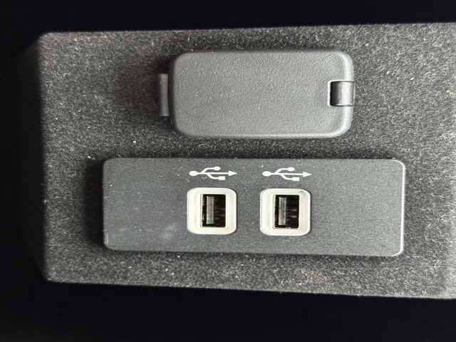 2017 White Platinum Clearcoat Lincoln Navigator L Select RWD SUV