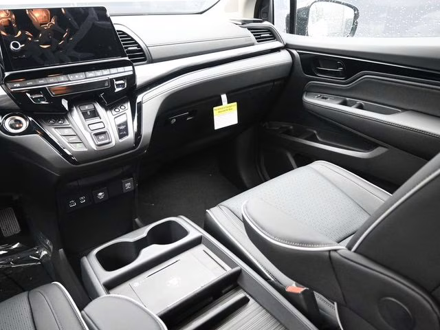 2026 Platinum White Pearl Honda Odyssey Elite FWD Van