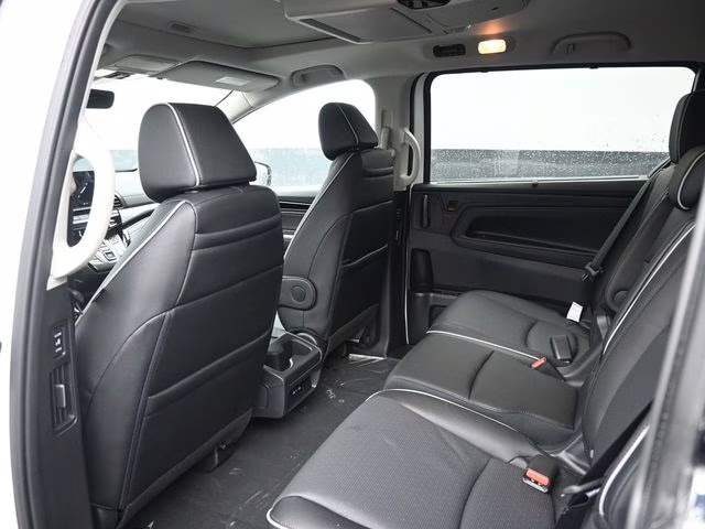 2026 Platinum White Pearl Honda Odyssey Elite FWD Van