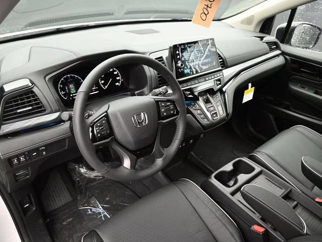 2026 Platinum White Pearl Honda Odyssey Elite FWD Van