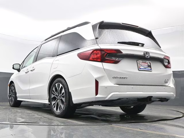 2026 Platinum White Pearl Honda Odyssey Elite FWD Van