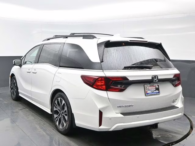 2026 Platinum White Pearl Honda Odyssey Elite FWD Van