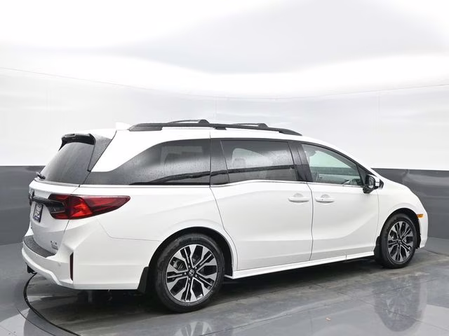 2026 Platinum White Pearl Honda Odyssey Elite FWD Van