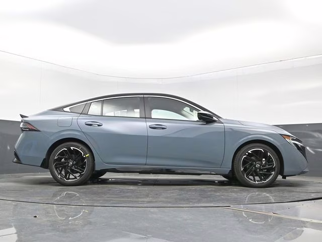 2026 Atlantic Gray/Super Black Nissan Sentra SR FWD Sedan