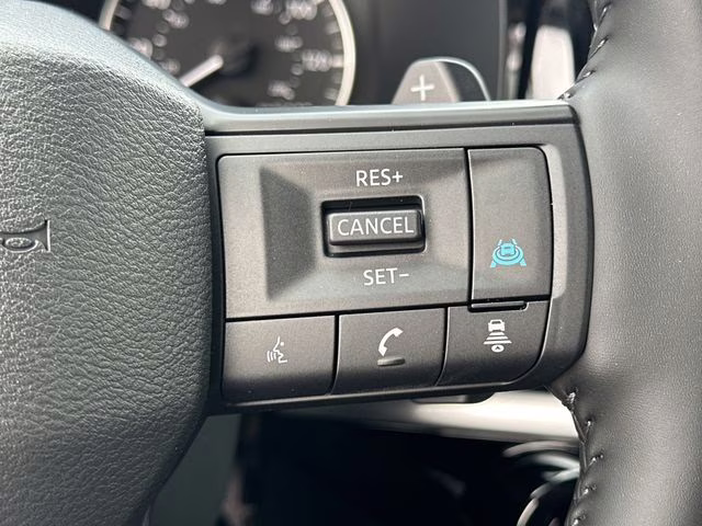 2026 Everest White Pearl Tricoat Nissan Pathfinder SV 4X4 SUV