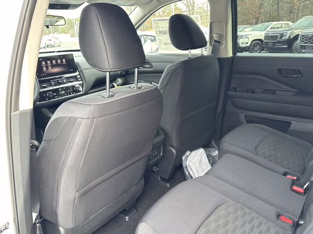 2026 Everest White Pearl Tricoat Nissan Pathfinder SV 4X4 SUV