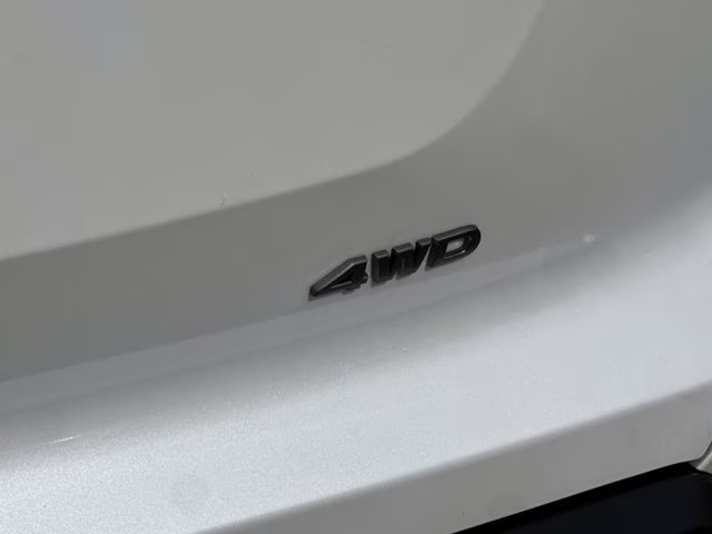 2026 Everest White Pearl Tricoat Nissan Pathfinder SV 4X4 SUV