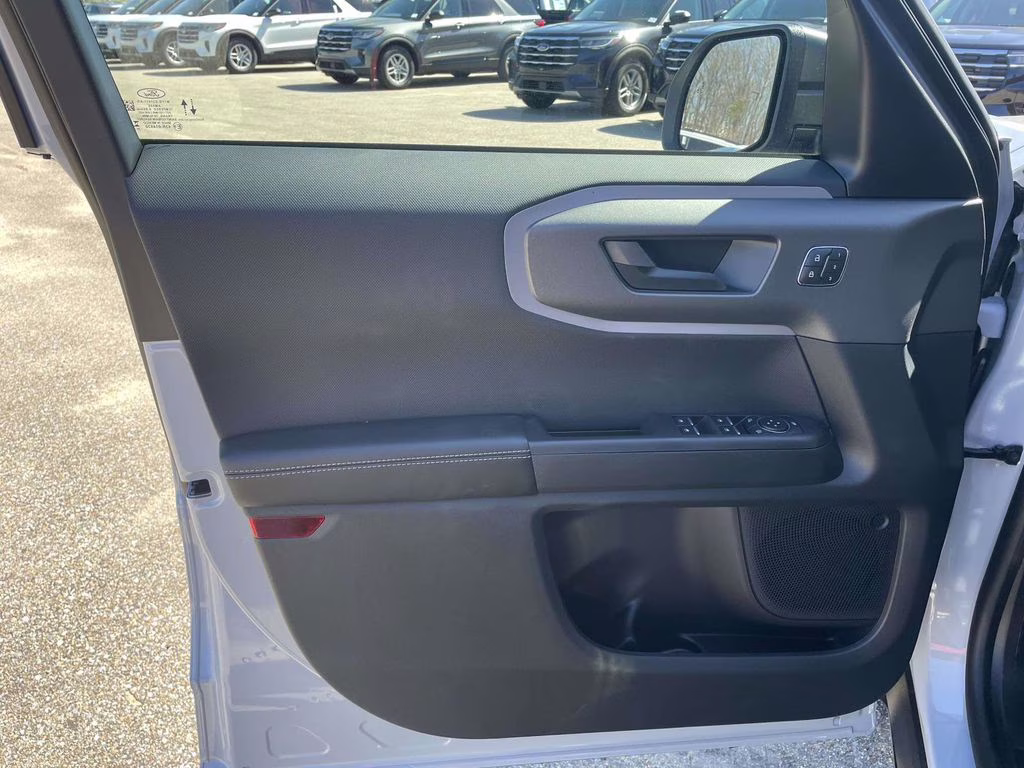 2026 Space White Metallic Ford Bronco Sport Outer Banks 4X4 SUV