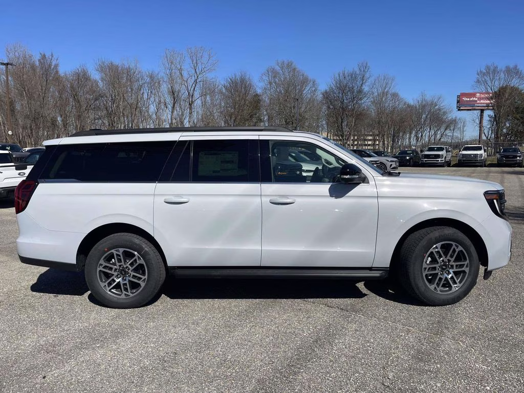 2026 Space Silver Metallic Ford Expedition Max Active RWD SUV