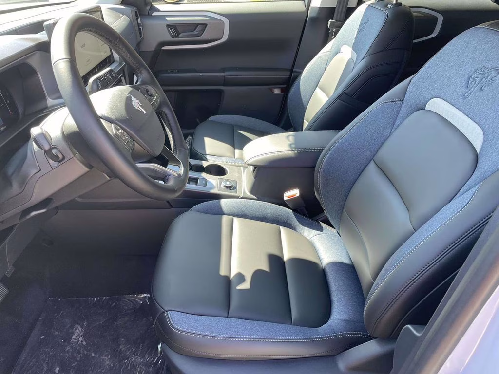 2026 Space White Metallic Ford Bronco Sport Outer Banks 4X4 SUV