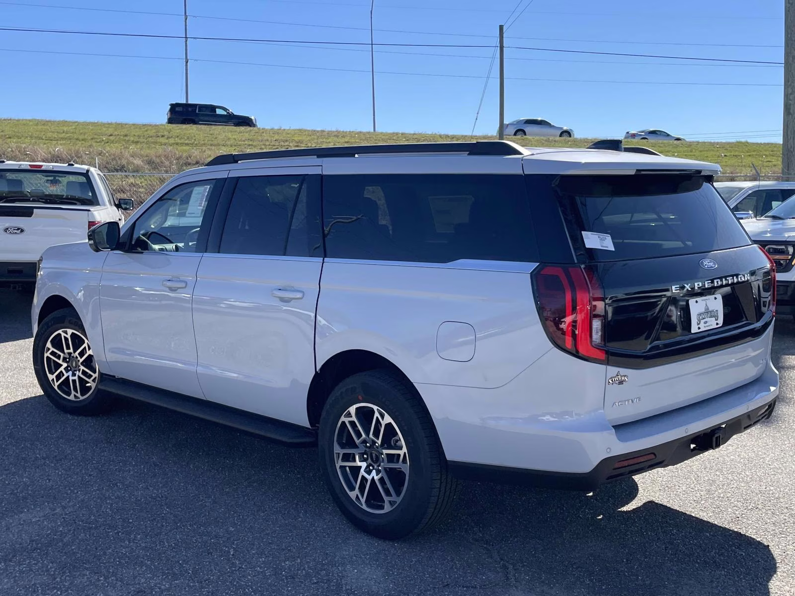 2026 Space Silver Metallic Ford Expedition Max Active RWD SUV