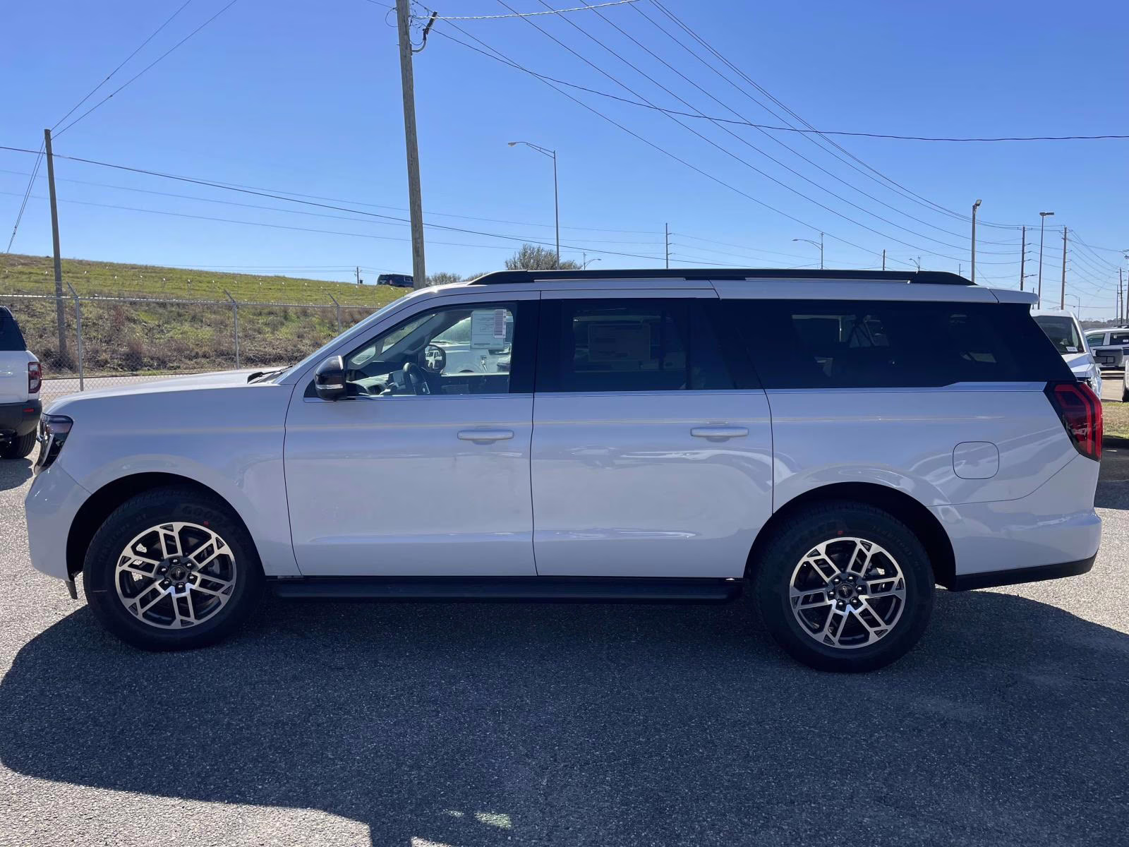 2026 Space Silver Metallic Ford Expedition Max Active RWD SUV