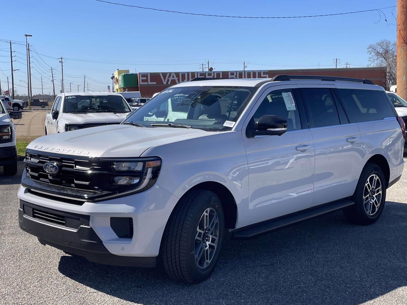 2026 Space Silver Metallic Ford Expedition Max Active RWD SUV