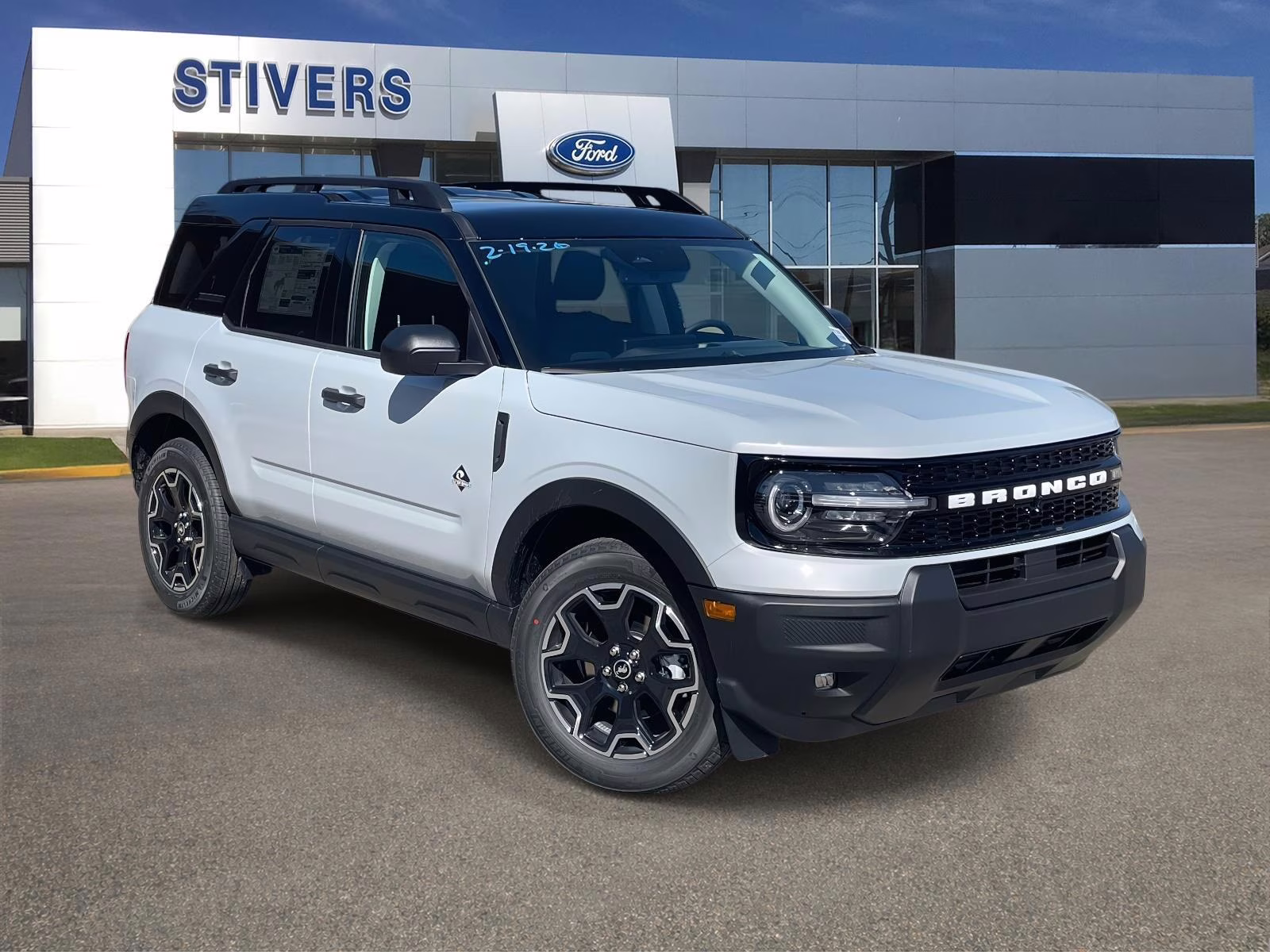 2026 Space White Metallic Ford Bronco Sport Outer Banks 4X4 SUV