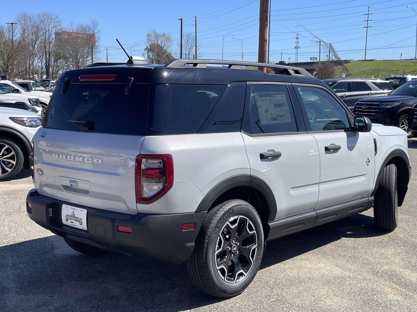 2026 Space White Metallic Ford Bronco Sport Outer Banks 4X4 SUV