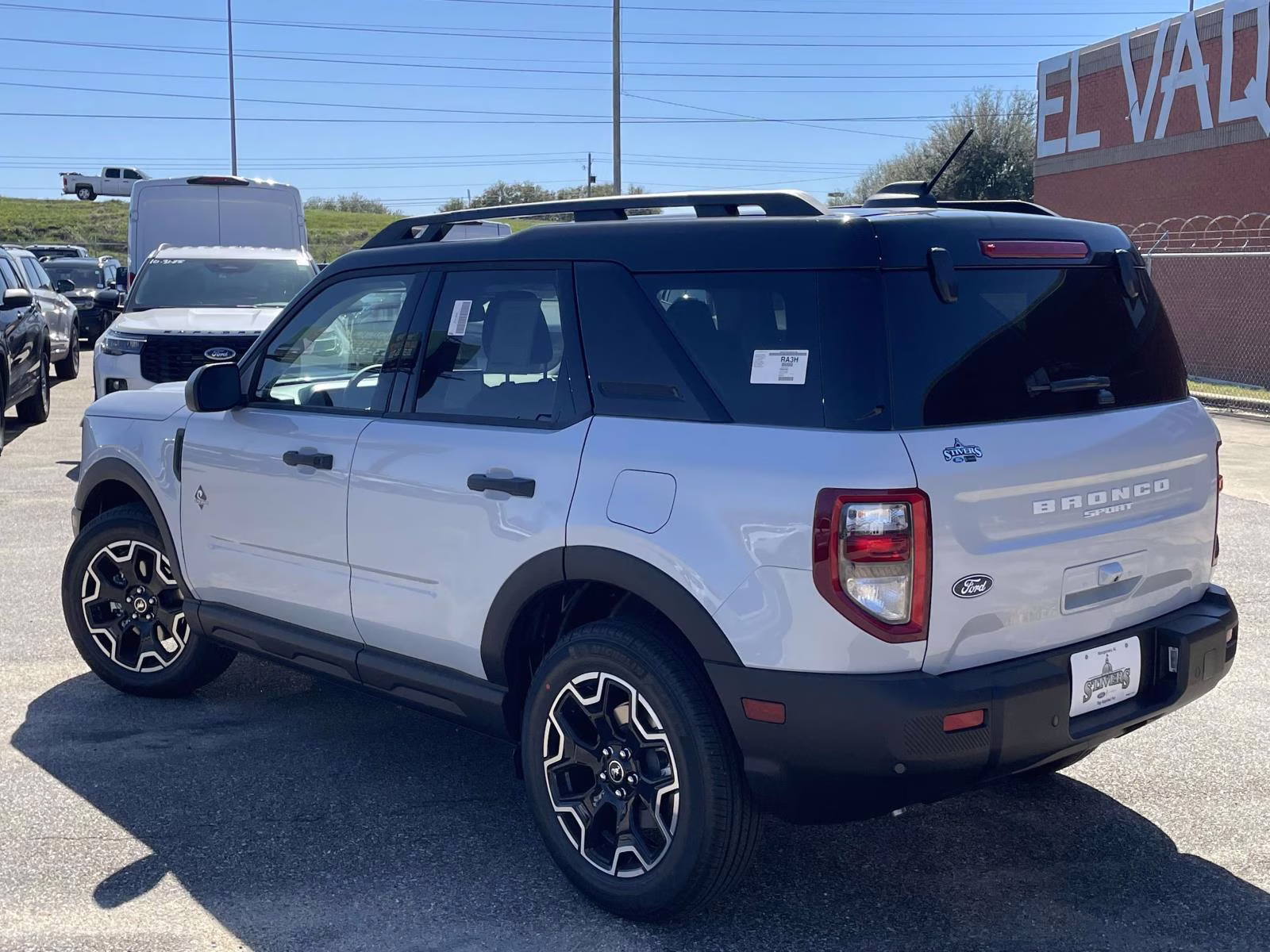 2026 Space White Metallic Ford Bronco Sport Outer Banks 4X4 SUV