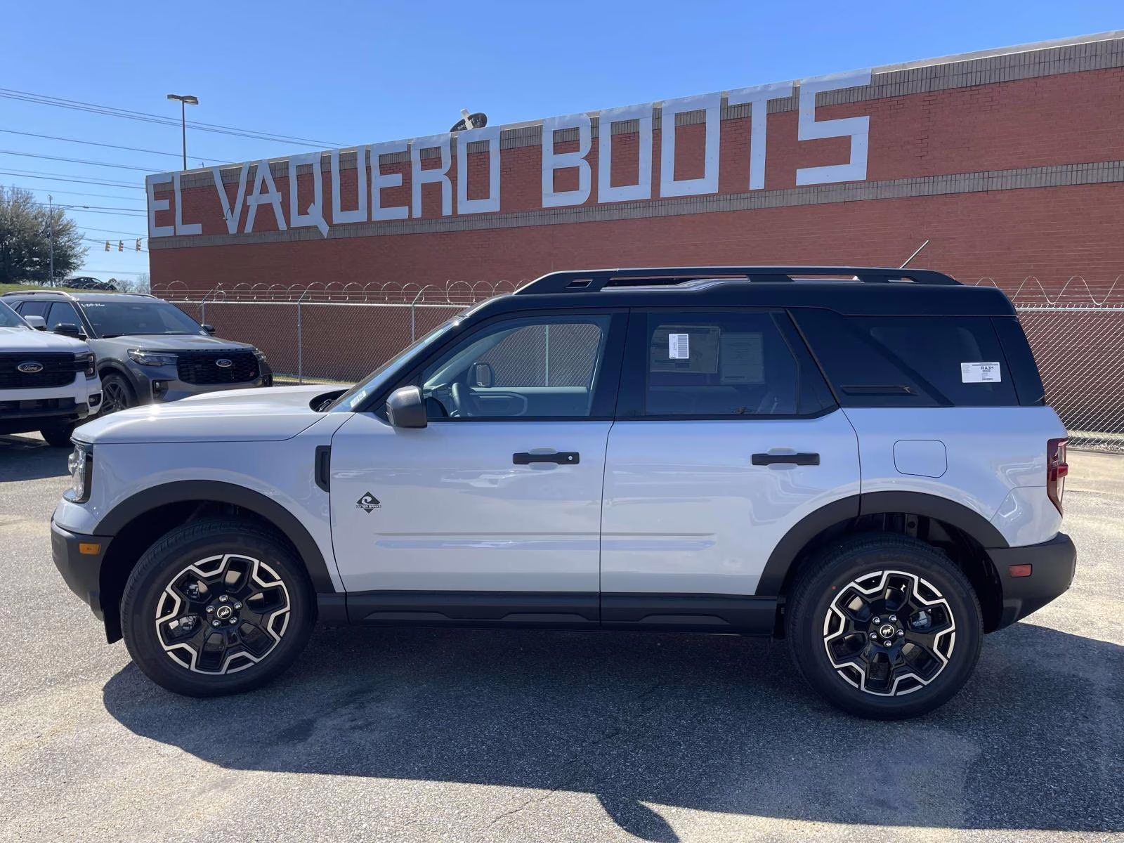 2026 Space White Metallic Ford Bronco Sport Outer Banks 4X4 SUV