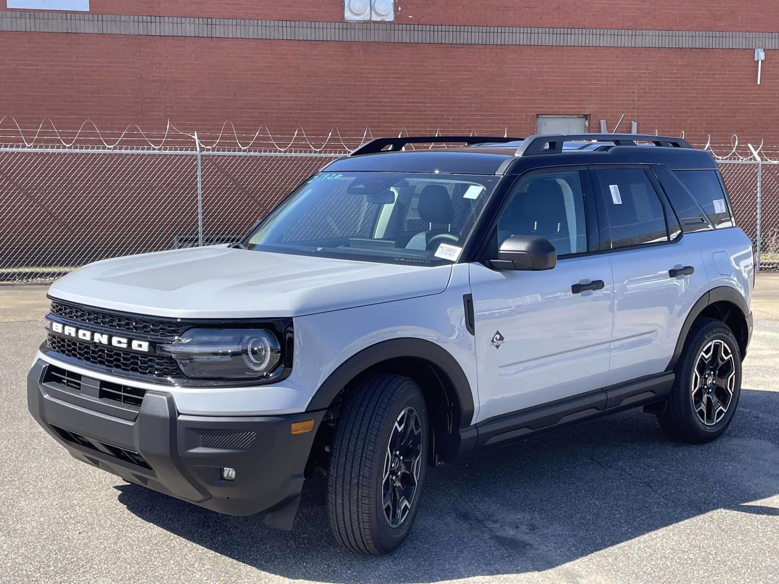 2026 Space White Metallic Ford Bronco Sport Outer Banks 4X4 SUV