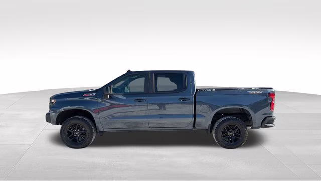 2020 Shadow Gray Metallic Chevrolet Silverado 1500 LT Trail Boss 4X4 Truck