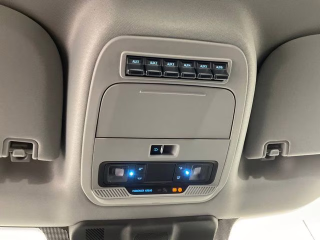 2026 Oxford White Ford Super Duty F-250 SRW XL 4X4 Truck