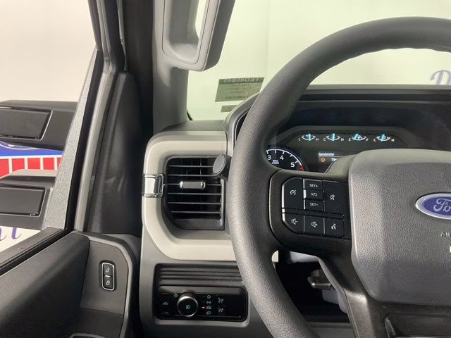 2026 Oxford White Ford Super Duty F-250 SRW XL 4X4 Truck