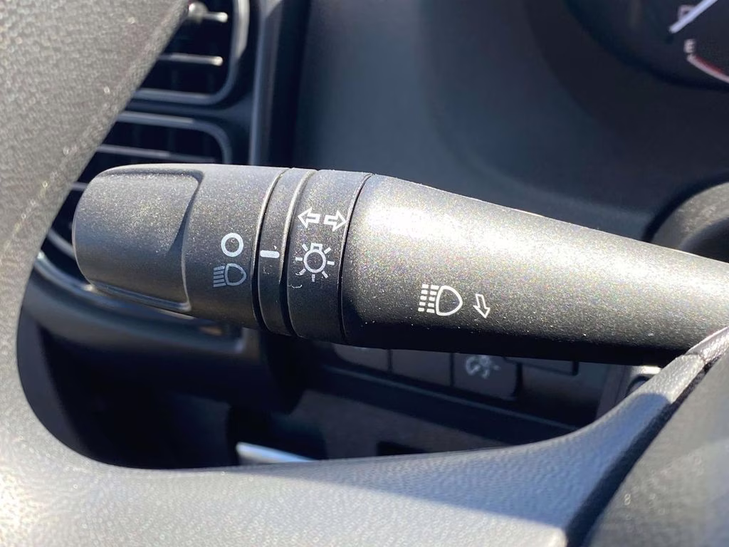 2026 Bright White Clearcoat Ram ProMaster 1500 Low Roof FWD Van