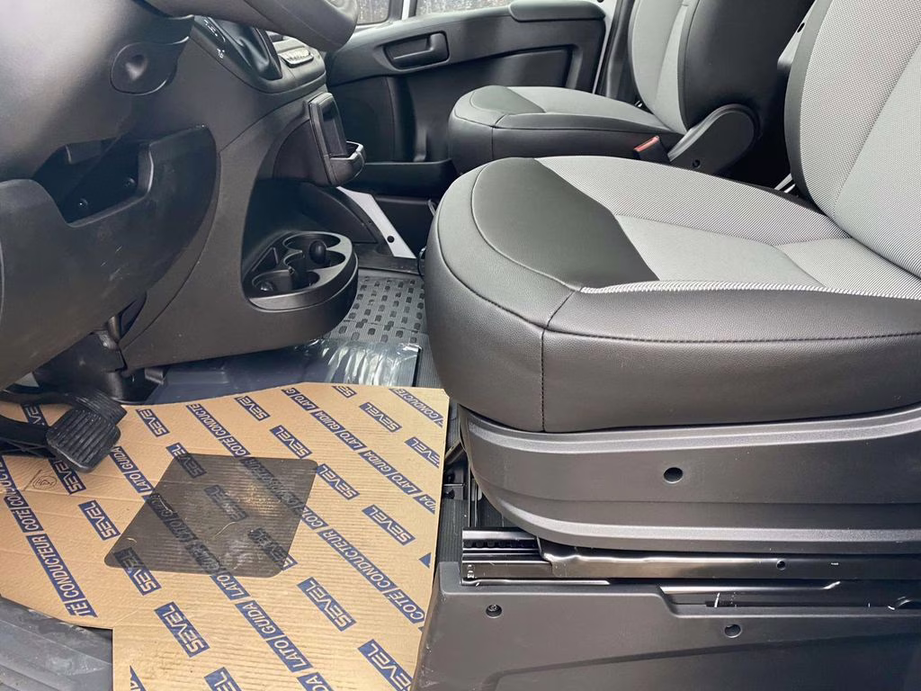 2026 Bright White Clearcoat Ram ProMaster 1500 Low Roof FWD Van