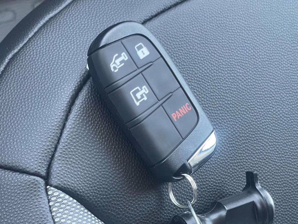 2026 Bright White Clearcoat Ram ProMaster 1500 Low Roof FWD Van