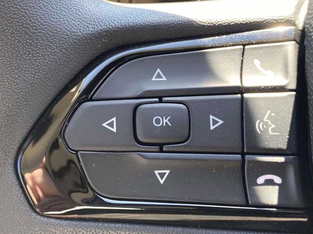 2026 Bright White Clearcoat Ram ProMaster 1500 Low Roof FWD Van