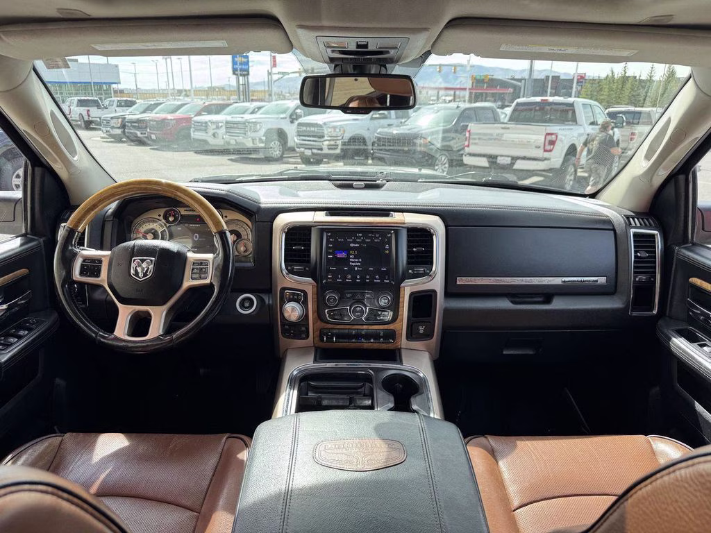 2018 Brilliant Black Crystal Pearlcoat Ram 1500 Laramie Longhorn 4X4 Truck