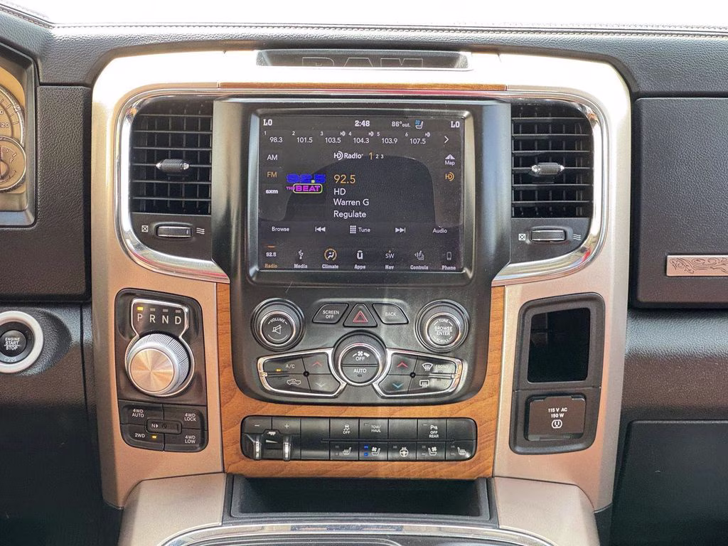 2018 Brilliant Black Crystal Pearlcoat Ram 1500 Laramie Longhorn 4X4 Truck