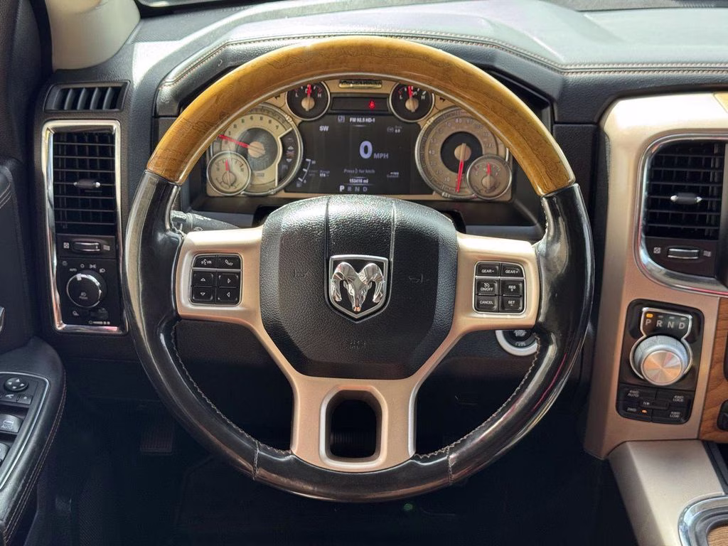 2018 Brilliant Black Crystal Pearlcoat Ram 1500 Laramie Longhorn 4X4 Truck