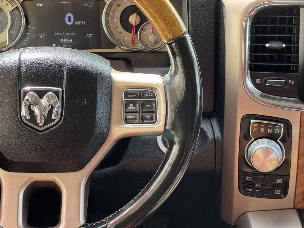 2018 Brilliant Black Crystal Pearlcoat Ram 1500 Laramie Longhorn 4X4 Truck