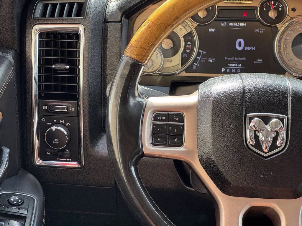 2018 Brilliant Black Crystal Pearlcoat Ram 1500 Laramie Longhorn 4X4 Truck