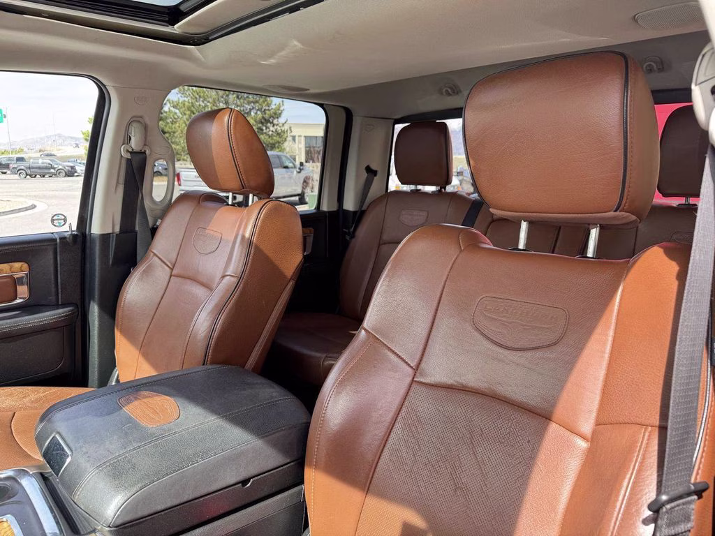 2018 Brilliant Black Crystal Pearlcoat Ram 1500 Laramie Longhorn 4X4 Truck