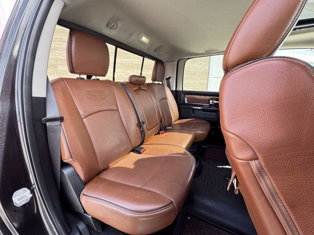 2018 Brilliant Black Crystal Pearlcoat Ram 1500 Laramie Longhorn 4X4 Truck
