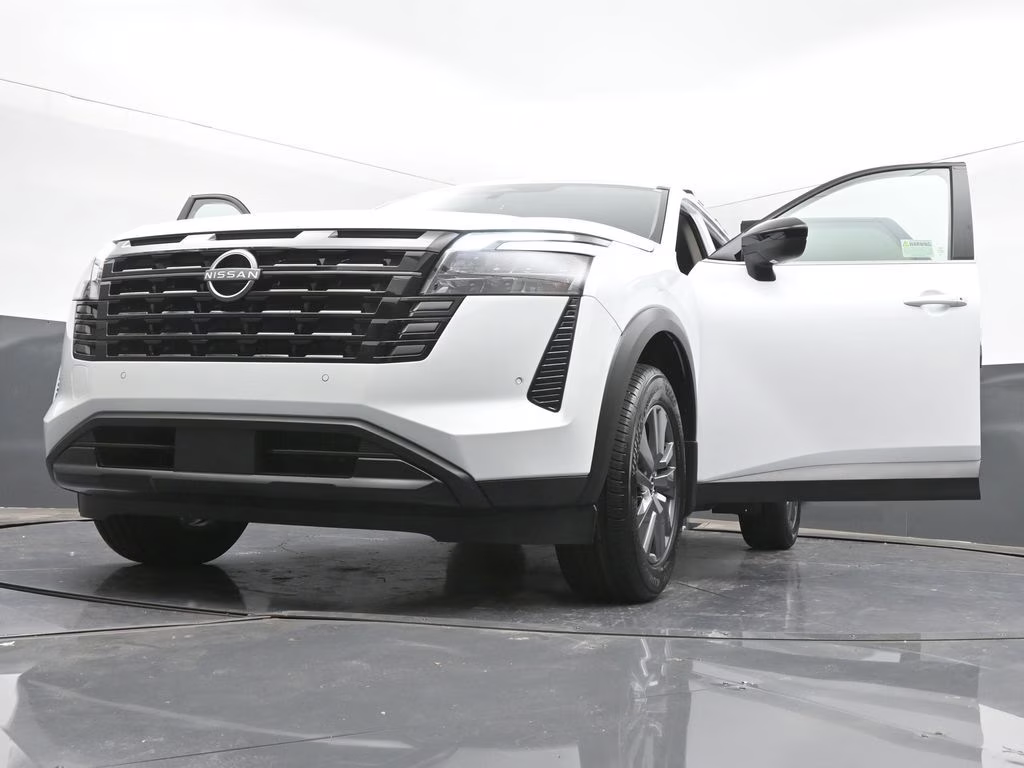 2026 Everest White Pearl Tricoat Nissan Pathfinder SV FWD SUV