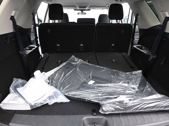 2026 Everest White Pearl Tricoat Nissan Pathfinder SV FWD SUV