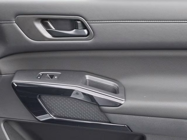 2026 Everest White Pearl Tricoat Nissan Pathfinder SV FWD SUV