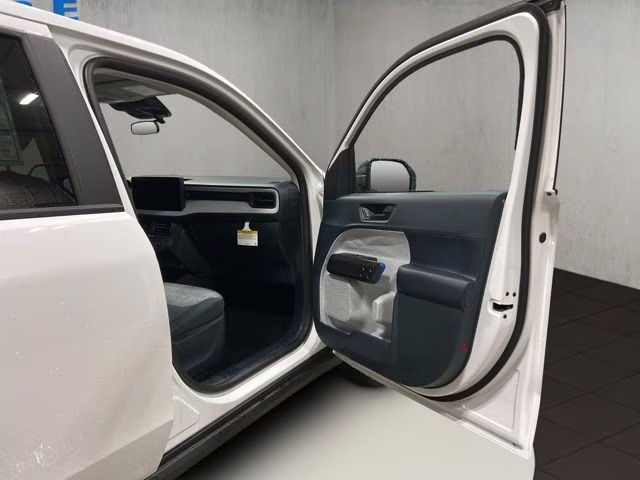 2026 Oxford White Ford Maverick XLT AWD Truck