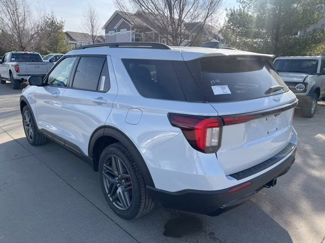 2026 Space White Metallic Ford Explorer ST-Line 4X4 SUV