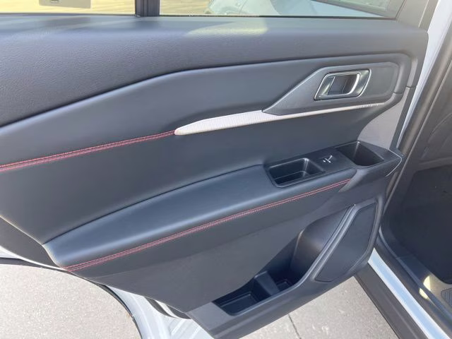 2026 Space White Metallic Ford Explorer ST-Line 4X4 SUV