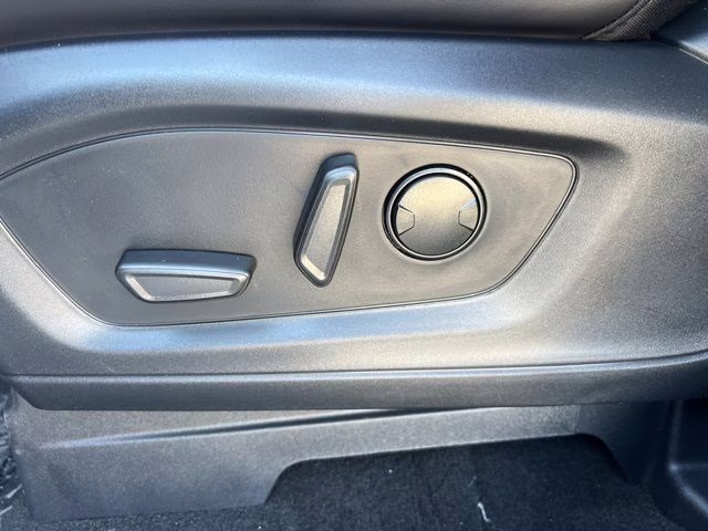 2026 Space White Metallic Ford Explorer ST-Line 4X4 SUV