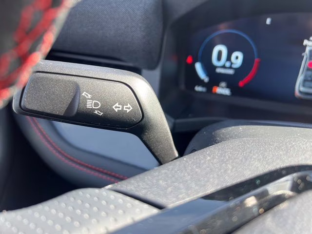 2026 Space White Metallic Ford Explorer ST-Line 4X4 SUV