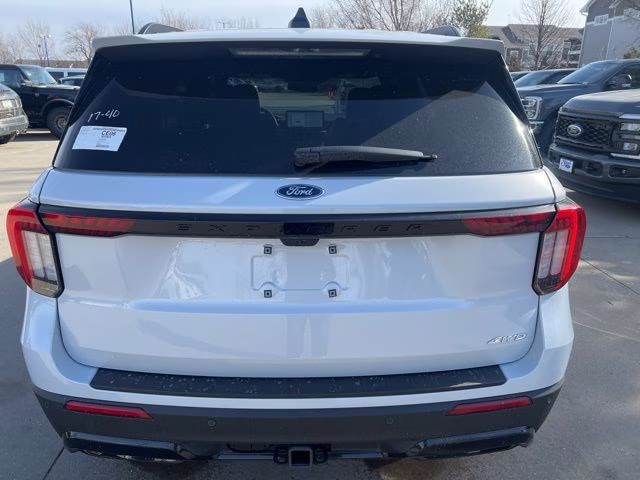 2026 Space White Metallic Ford Explorer ST-Line 4X4 SUV