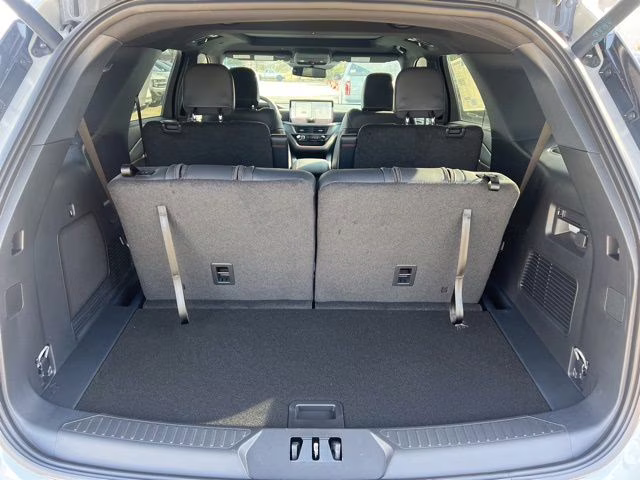 2026 Space White Metallic Ford Explorer ST-Line 4X4 SUV